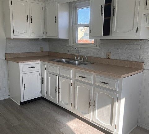 2nd image of 815 N Ward Ave