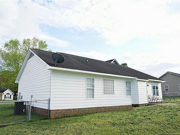 4th image of 127 Hosta Dr