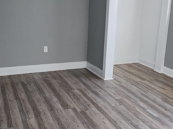 4th image of 3904 Griffin St #3B