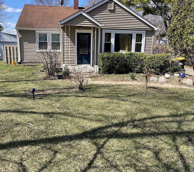 1st image of 311 Meadow Ln
