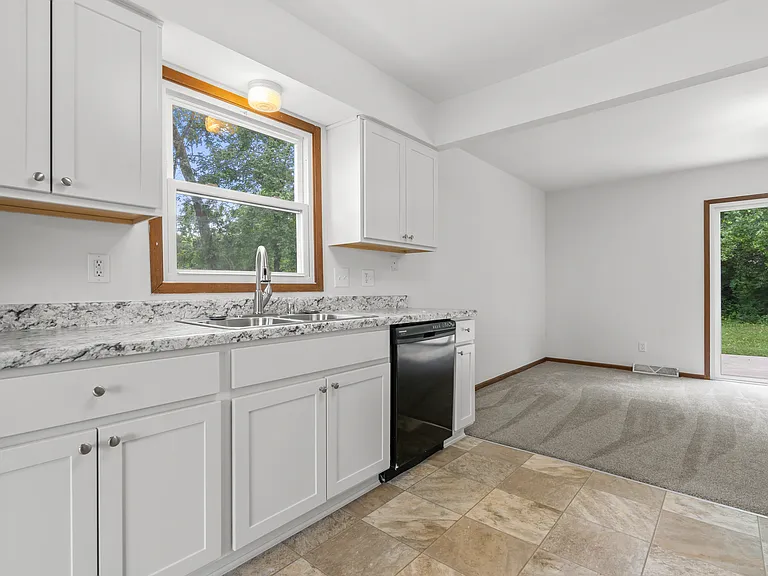 11208 W Forest Home Ave #11210 — Photo 3