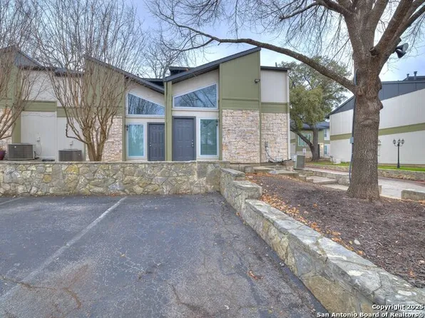 100 Lorenz Rd, San Antonio, TX