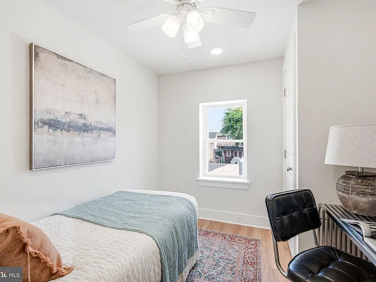344 Grove St — Photo 16