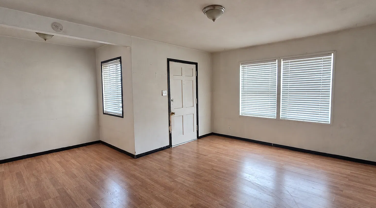 4 bed, 1161 sqft, $1,850 — Photo 3