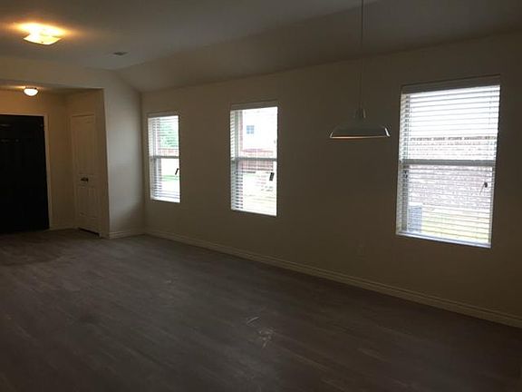 4th image of 3949 Tarpon Springs Dr