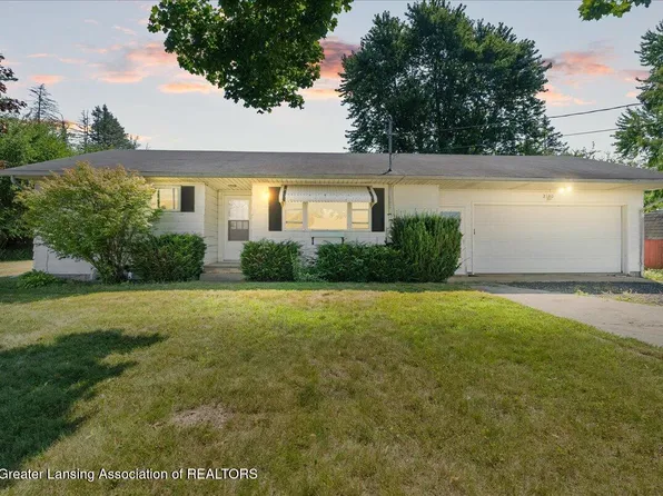 2120 Pray Rd, Charlotte, MI 48813
