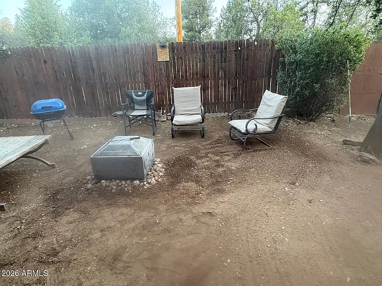 1007 W Saddle Ln — Photo 22
