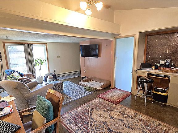 5th image of 4116 3rd St