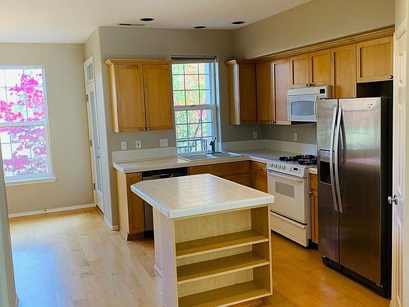 4th image of 6015 NE Alder St