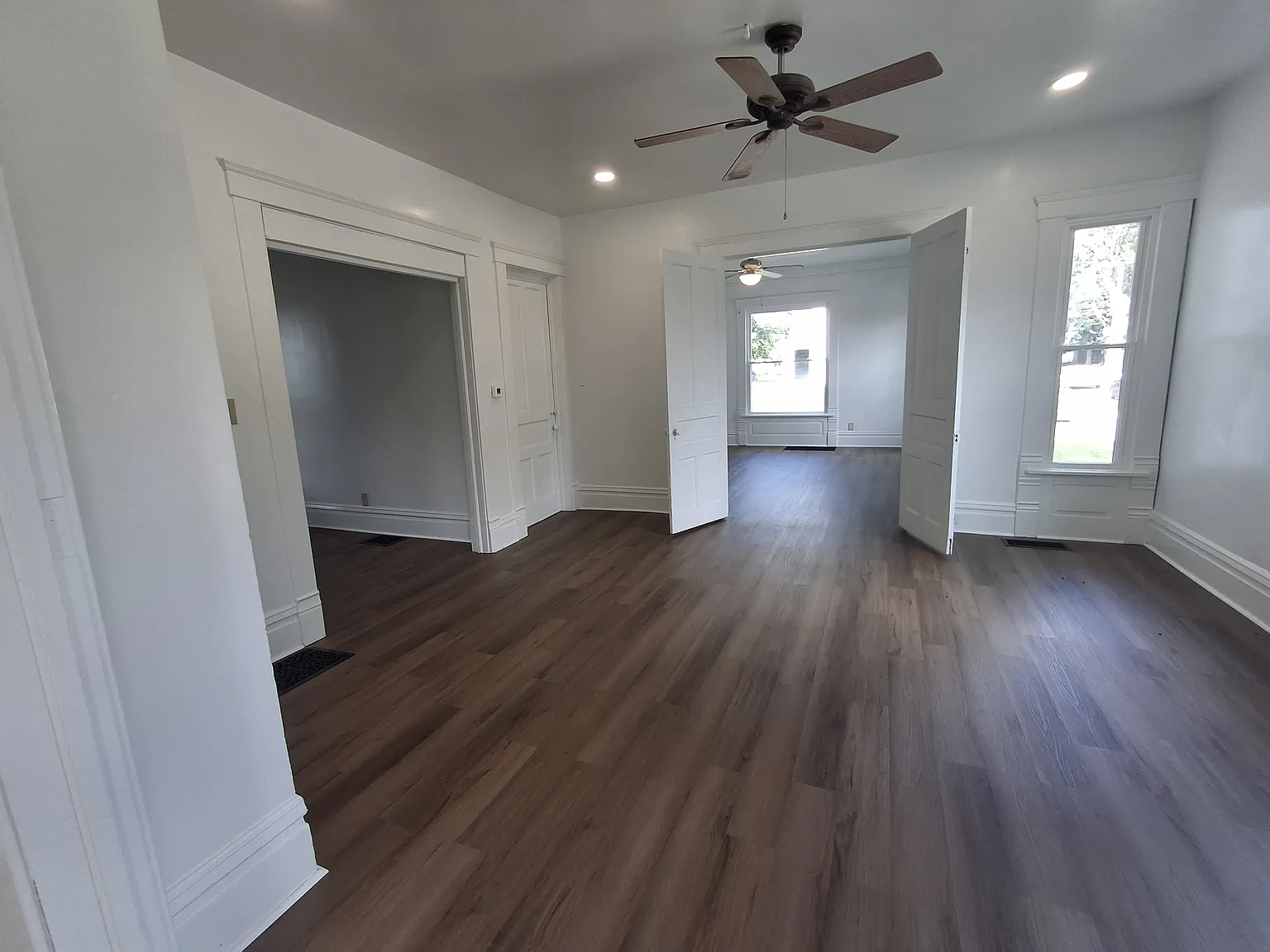 2 bed, 700 sqft, $1,095 — Photo 2