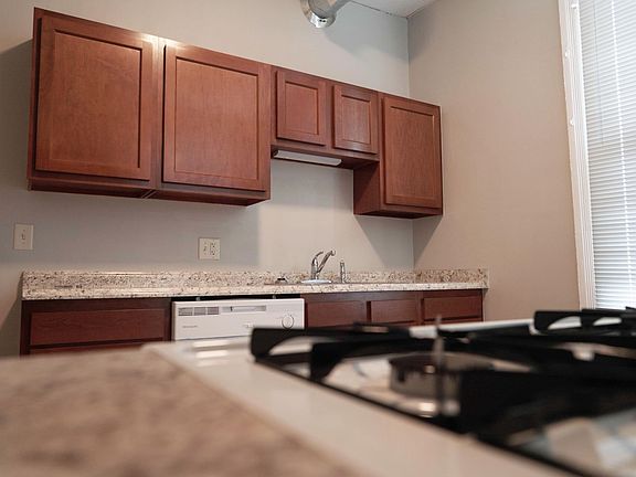 2nd image of 3225 Bishop St Unit 2
