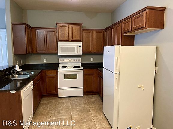 4th image of 1505 Tahoe Ln