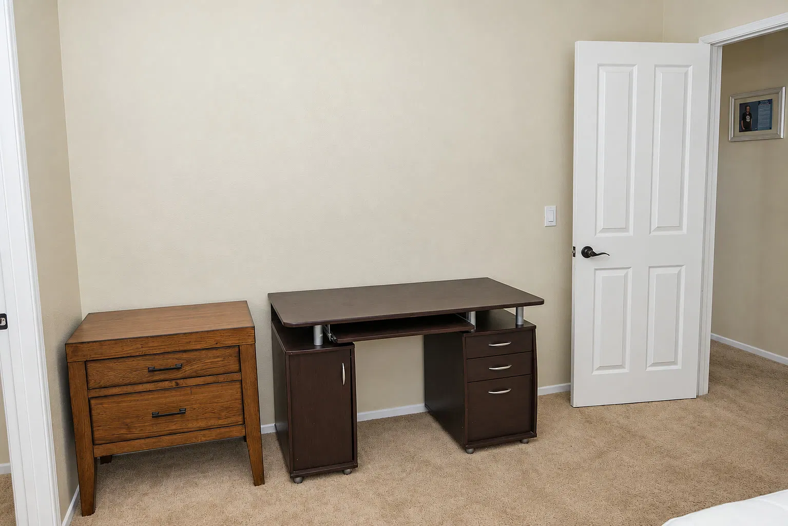 5 bed, 2464 sqft, $1,350 — Photo 2