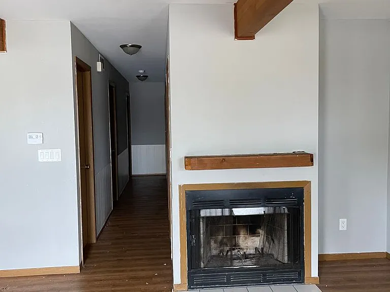 2169 Indianola Ave — Photo 9