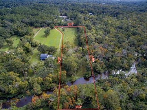 3rd image of 947 River Edge Ct