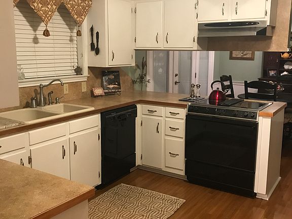 5th image of 389 Santa Anna Dr