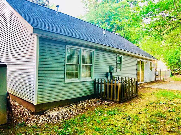 4th image of 107 Rock Knoll Dr