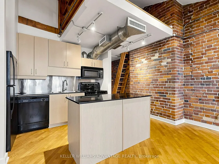81A Front St E #417 — Photo 10