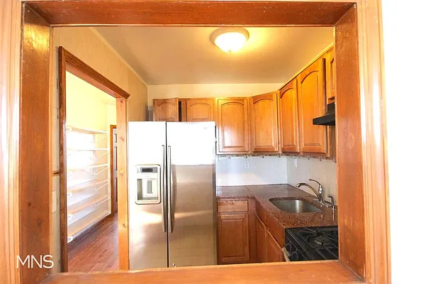 Rented by MNS | media 33