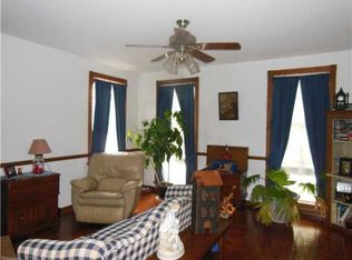 175 W Thames St, Norwich, CT 06360