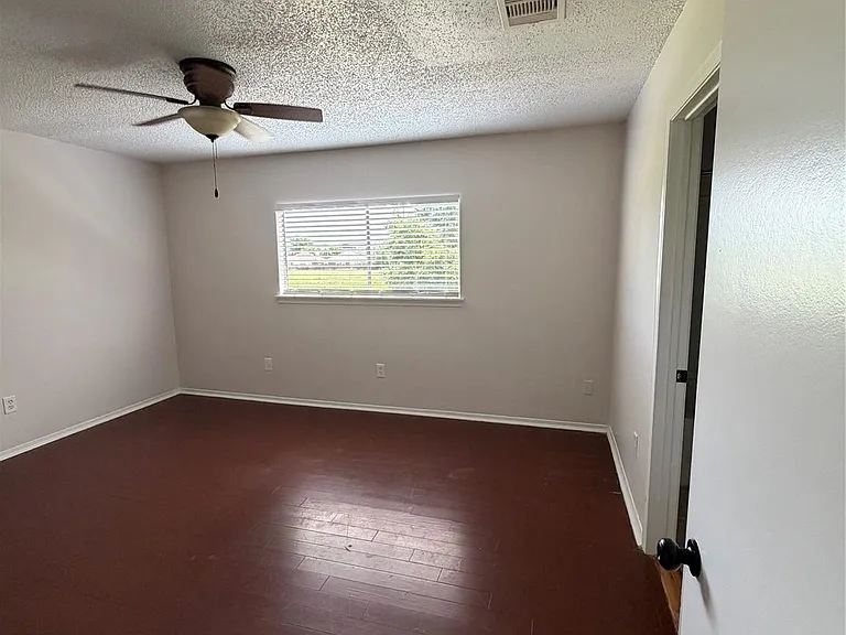 18210 Almonte Ln — Photo 18