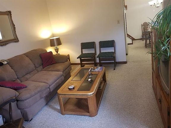 3rd image of 519 Catherine St