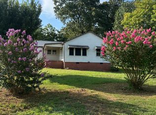 716 Broadway Ave, Bridgeport, AL 35740