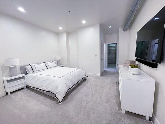 5th image of 334 Santana Row APT 335