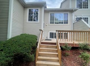 316 Fieldstone Ct, Bolingbrook, IL 60440