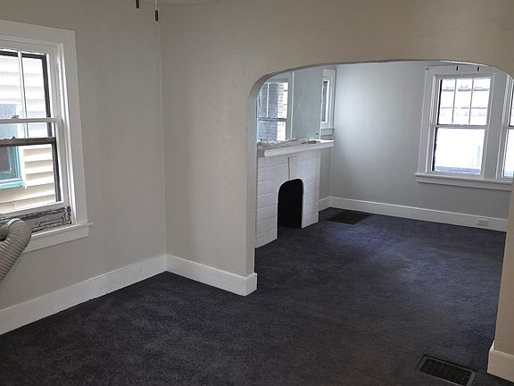 Dining room with ceiling fan and cool air unit