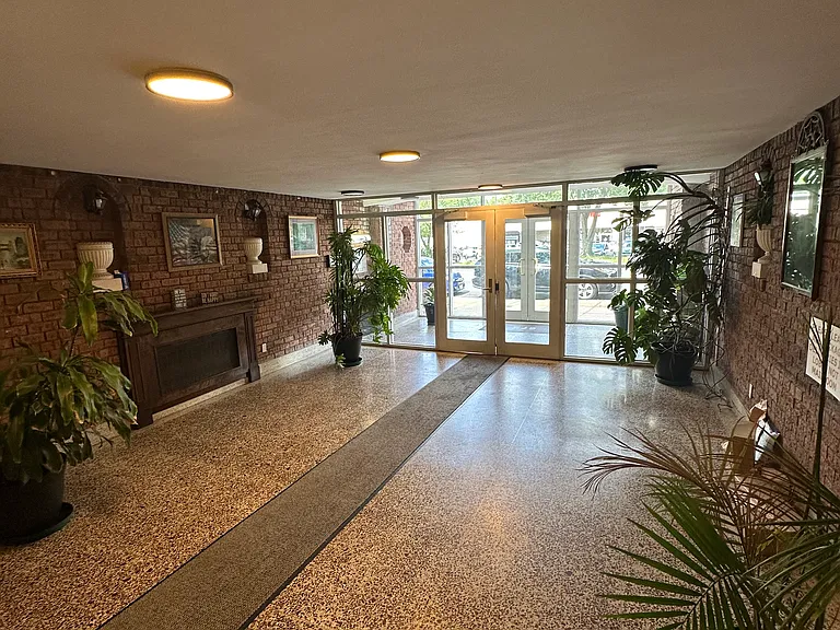 675 McLean Ave #6HH — Photo 7
