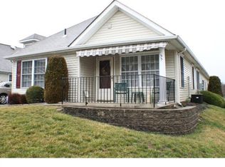 55 Avenrowe Ct, Fairless Hills, PA 19030