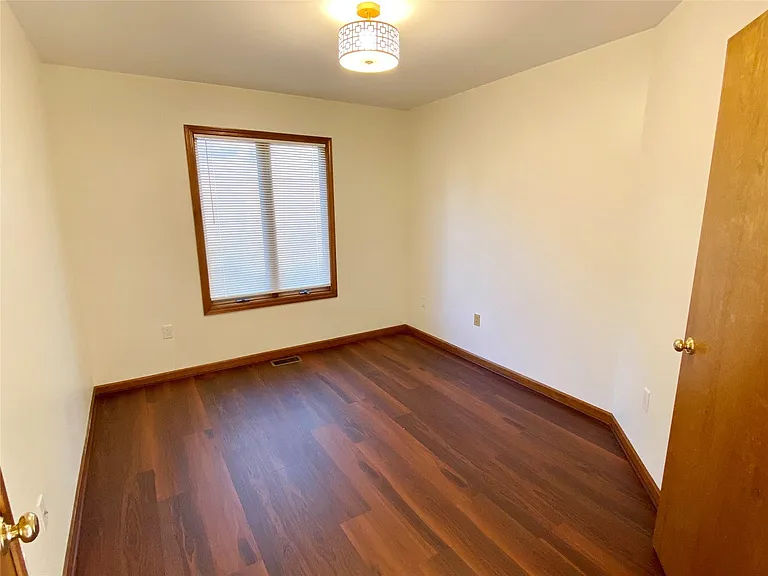 7233 Oakwood Dr — Photo 19