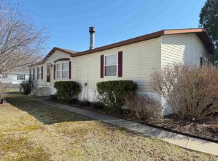 402 Opal Ave, Lannon, WI 53046