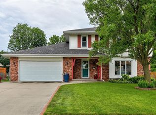 7312 Townsend Ave, Urbandale, IA 50322