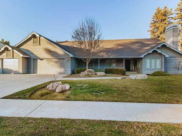 224 E Parkview Ave, Visalia, CA 93277