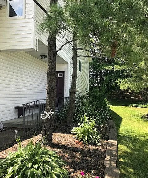 306 W Barrington Dr — Photo 1