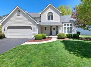 39 Forestview Ln, Aurora, IL 60502