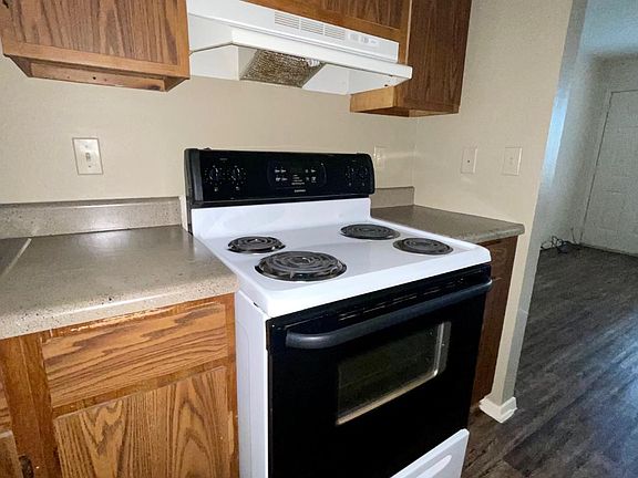 4th image of 409 Kearley Dr #B