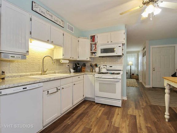 4th image of 9734 S 55th Ave