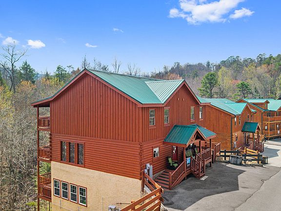 3rd image of 4359 Forest Ridge Way