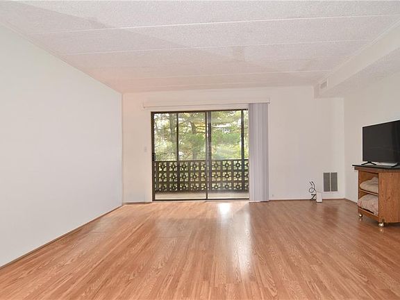 3rd image of 175 Hoffman Ave APT 408
