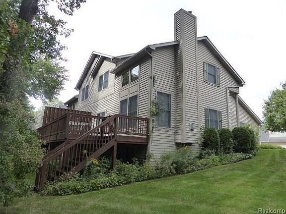 5th image of 276 Stratford Ln #30