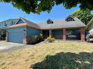 1009 Meadow Ln, Fortuna, CA 95540