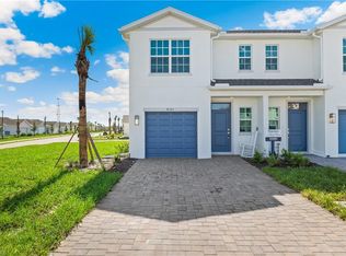 8327 EVERLY PRESERVE DR, LEHIGH ACRES, FL 33971