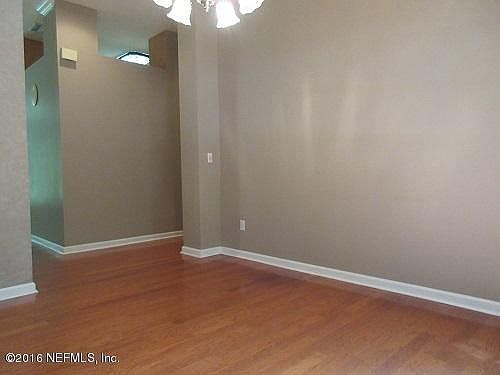 5th image of 8570 Heather Run Dr N