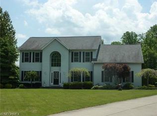 11925 Oak Wood Ln, Chesterland, OH 44026