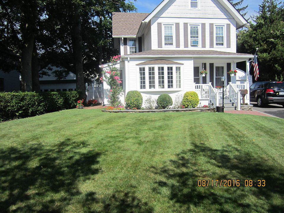 1st image of 245 Rocklyn Ave