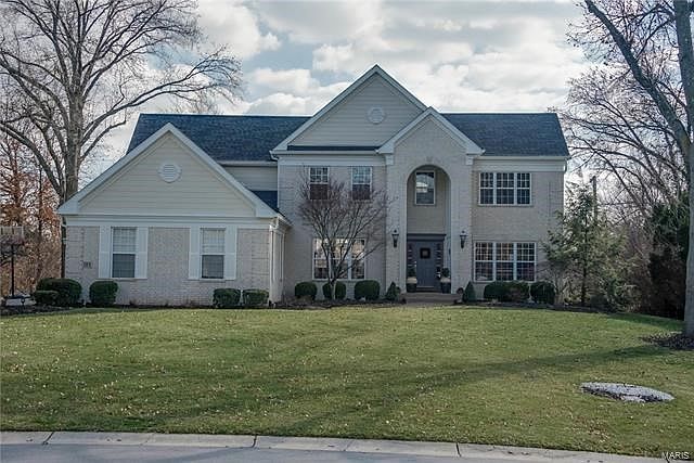 1st image of 10 Stacy Dr