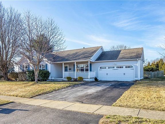 2nd image of 7 Straw Ln